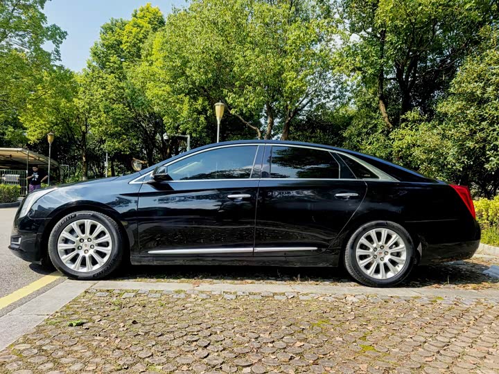 Cadillac XTS 2015 28T Комфорт