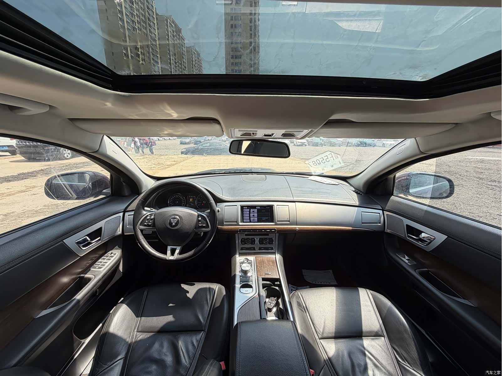 Jaguar XF, 2014 9