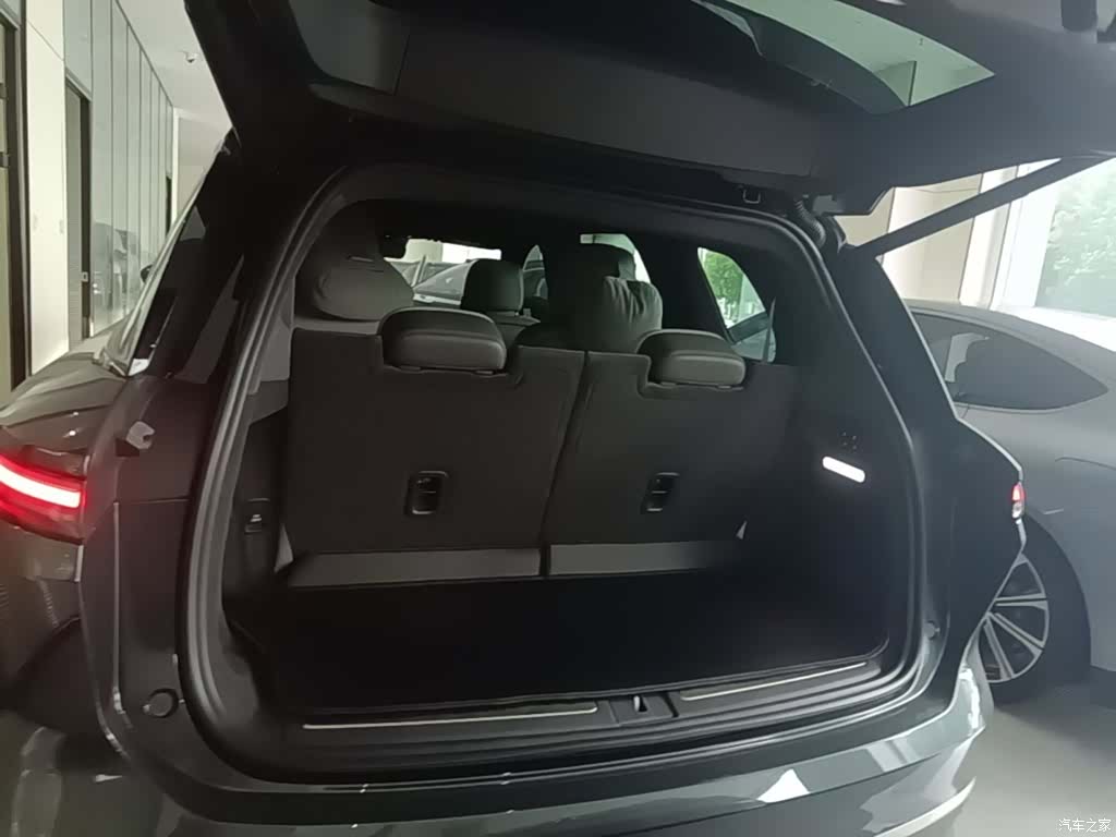 NIO ES8, 2024 19