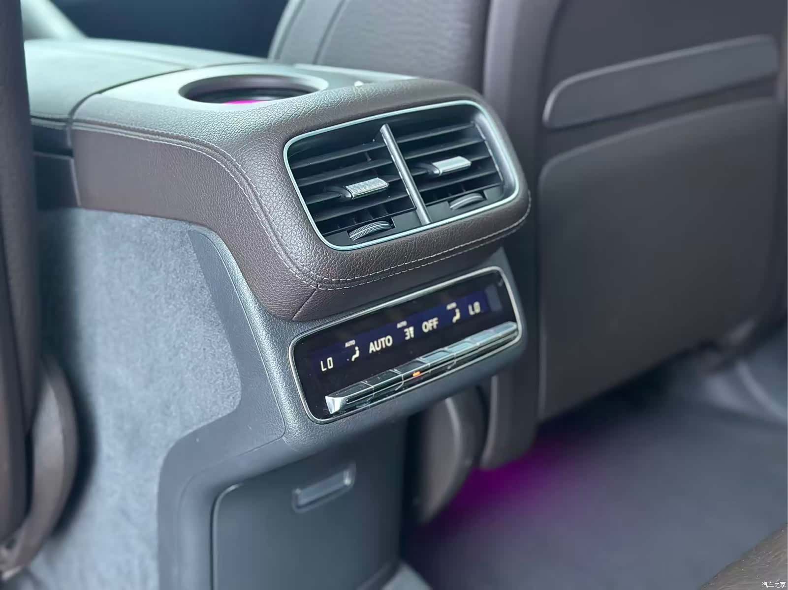 Mercedes-Benz GLS, 2020 15