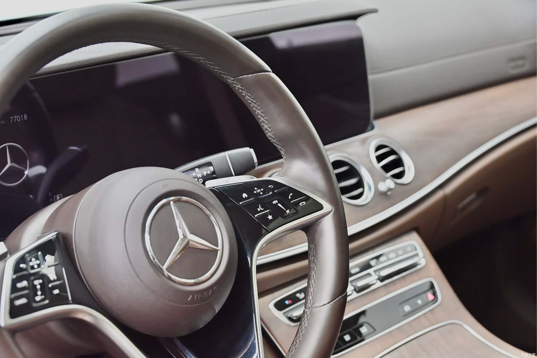 Mercedes-Benz E-Class, 2022 20