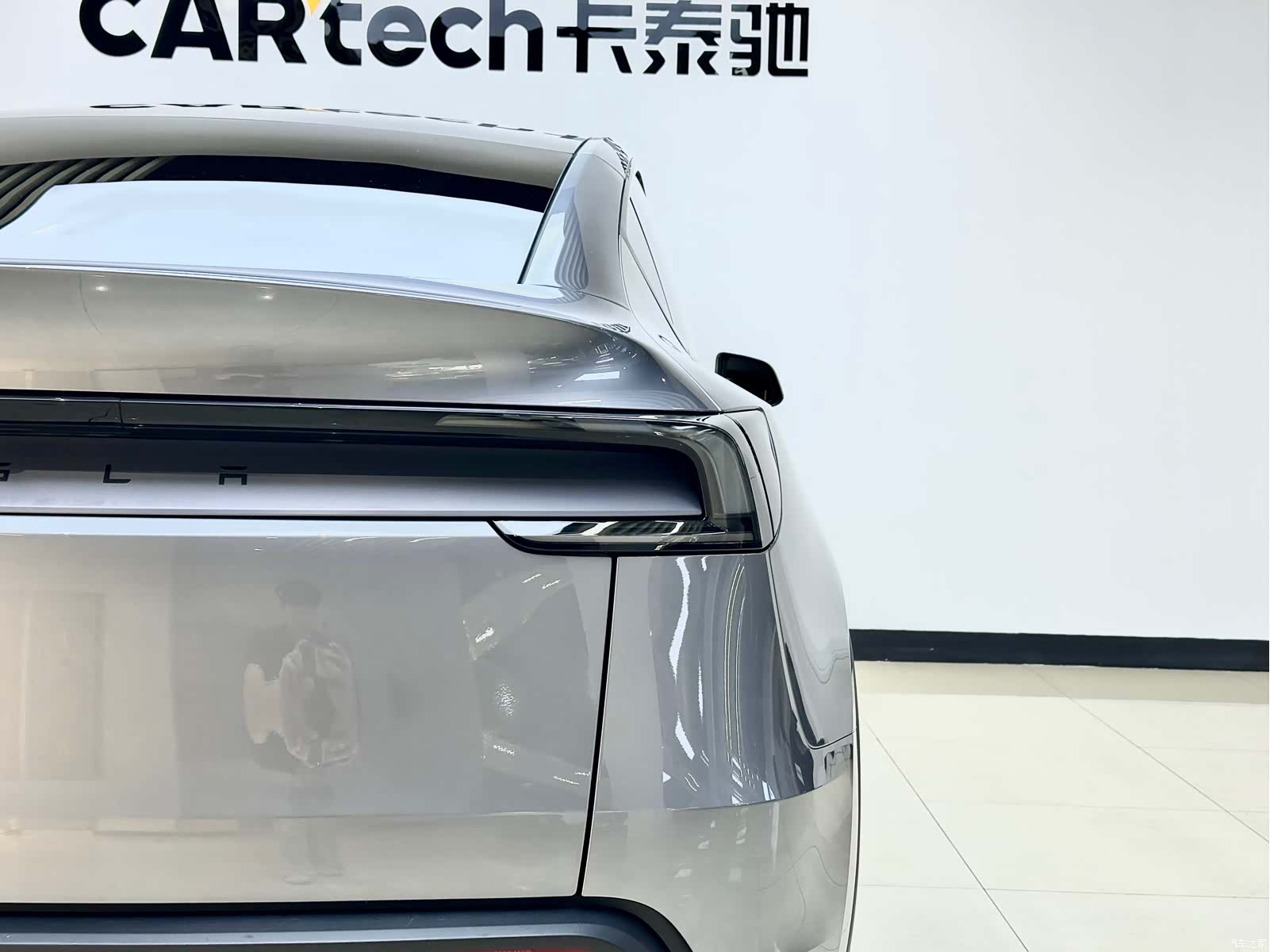 Tesla Model Y, 2025 8