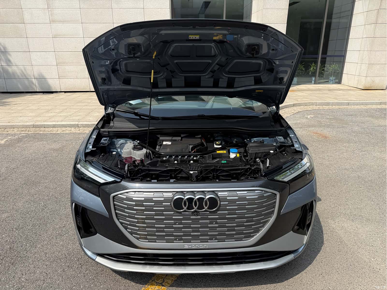 Audi Q4 e-tron, 2024 16