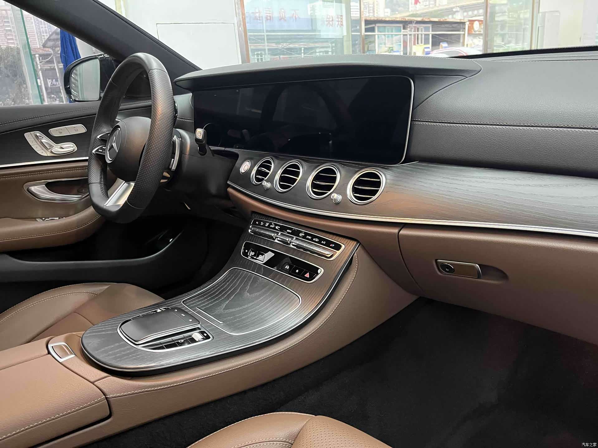 Mercedes-Benz E-Class, 2024 13