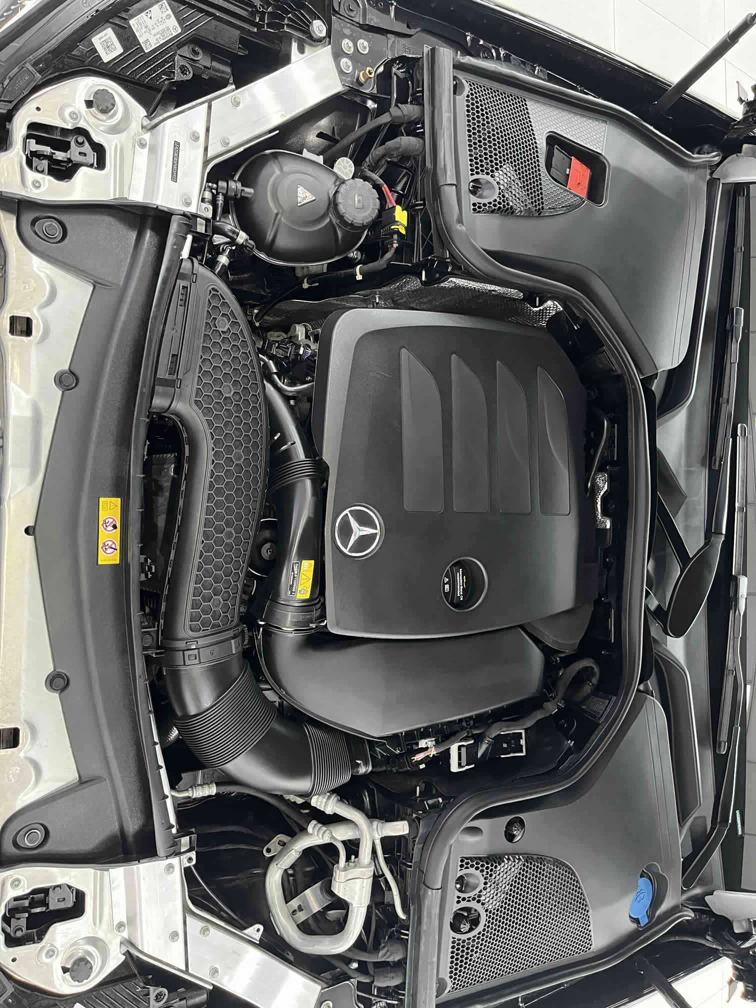 Mercedes-Benz E-Class, 2024 26