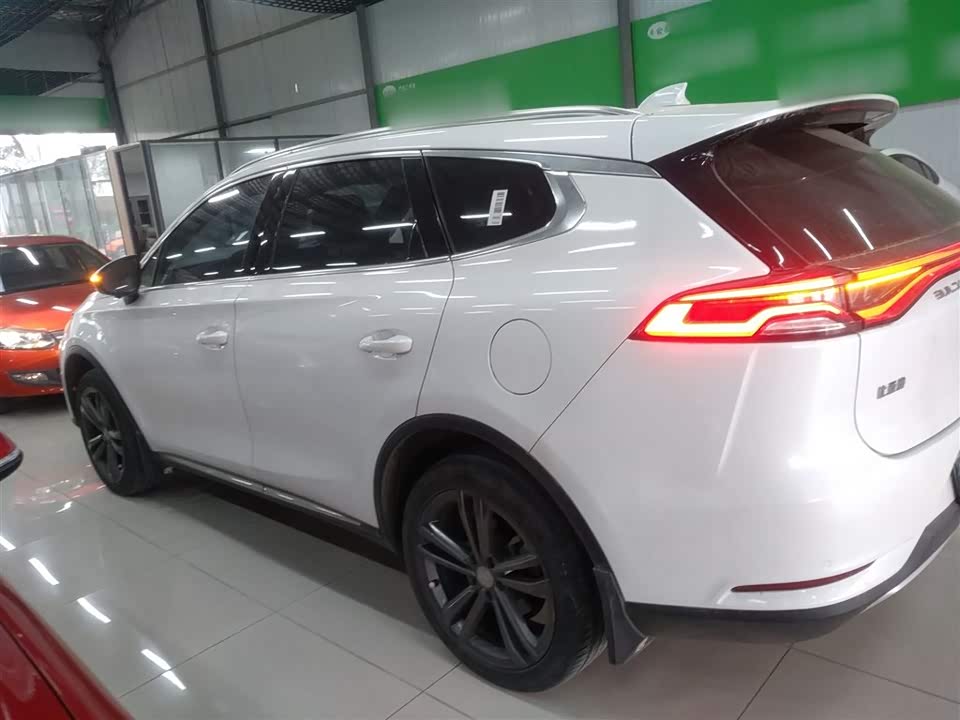 BYD Tang