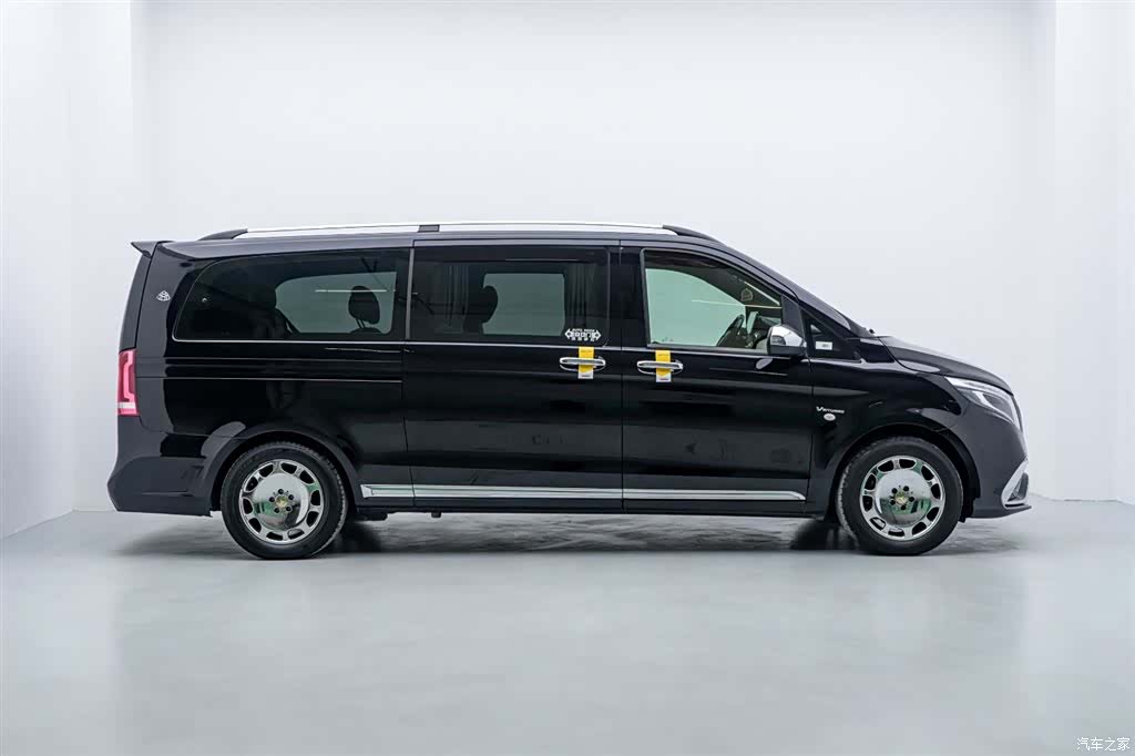 Mercedes-Benz VI, 2019 8