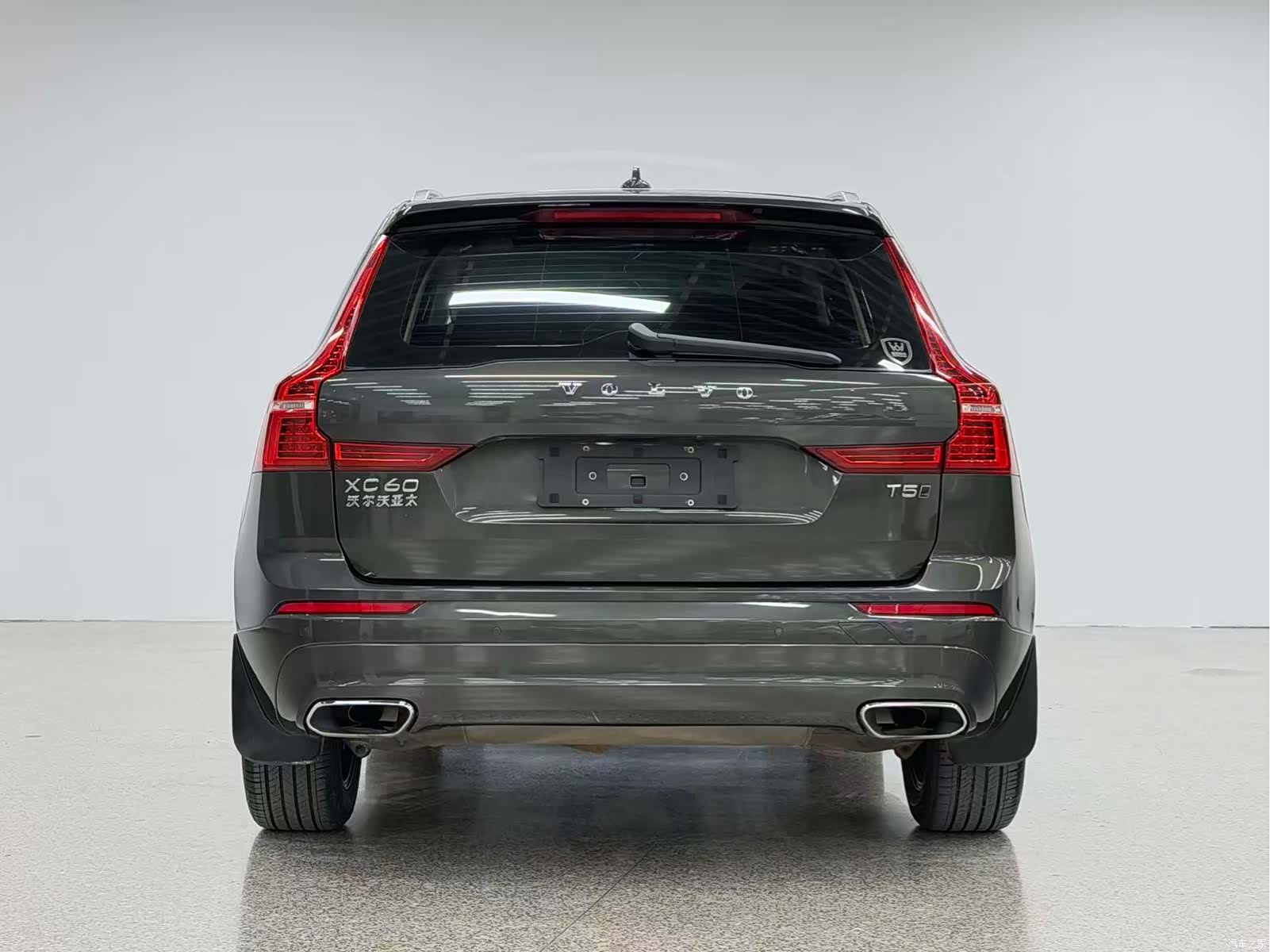 Volvo XC60, 2019 все фото