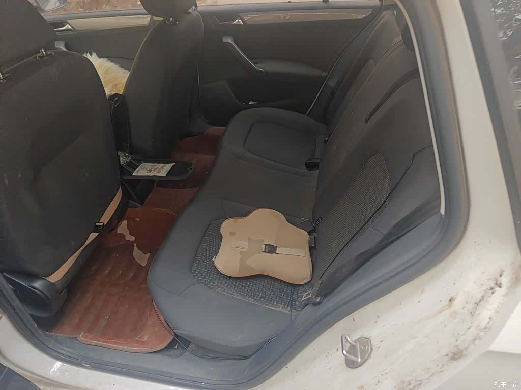 Volkswagen Santana, 2016 13