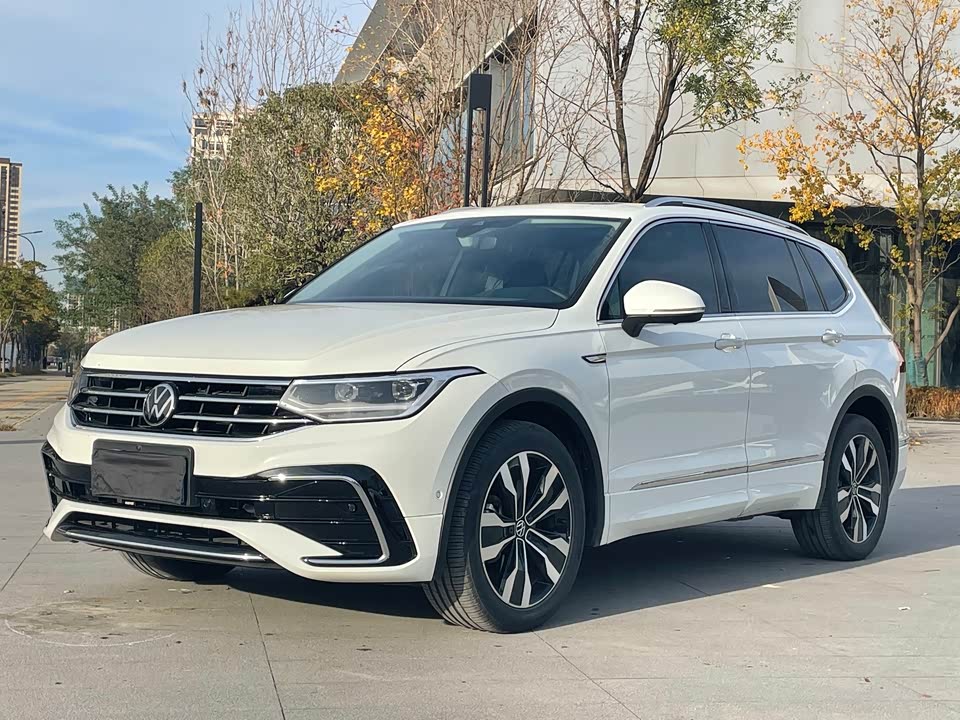 Volkswagen Tiguan L
