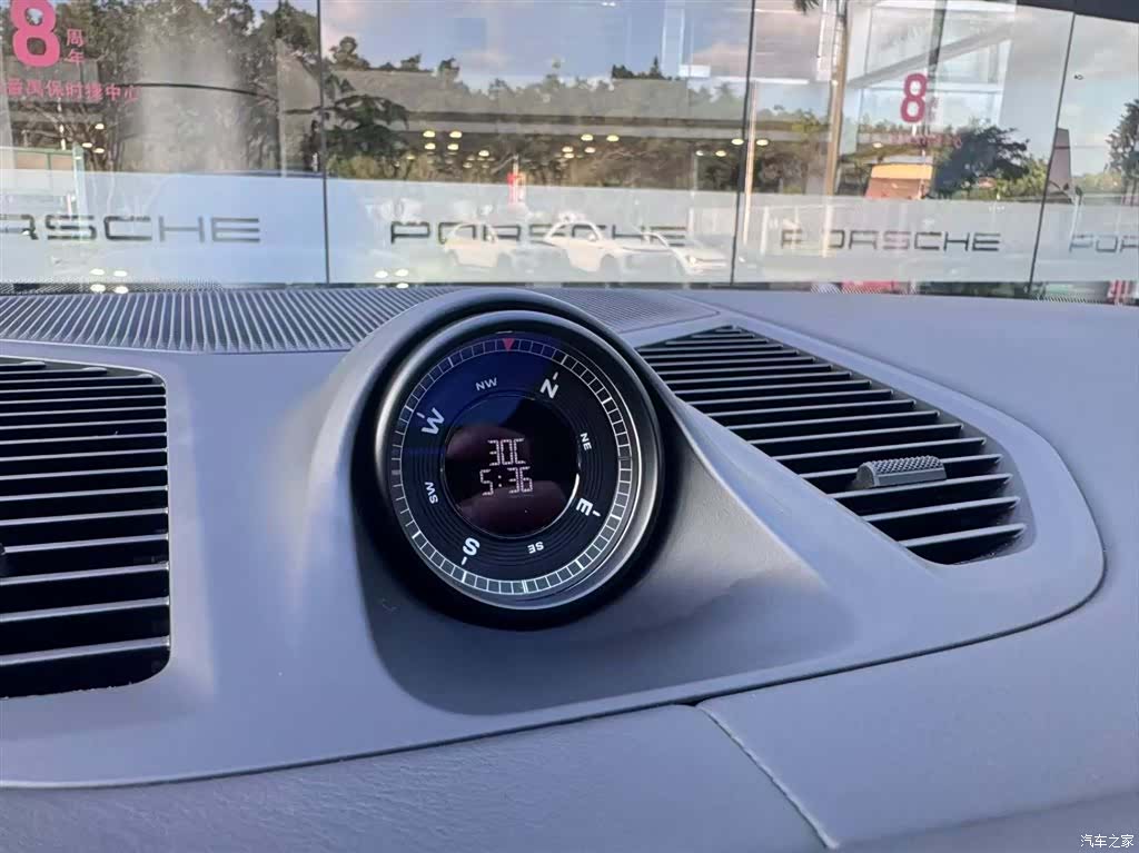 Porsche Cayenne, 2024 16