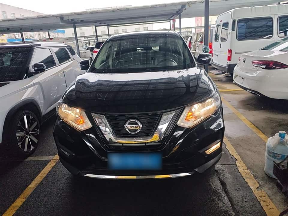 Nissan Qijun