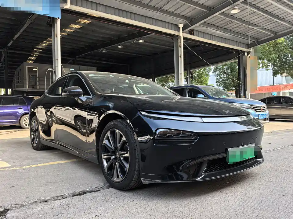 XPENG P7