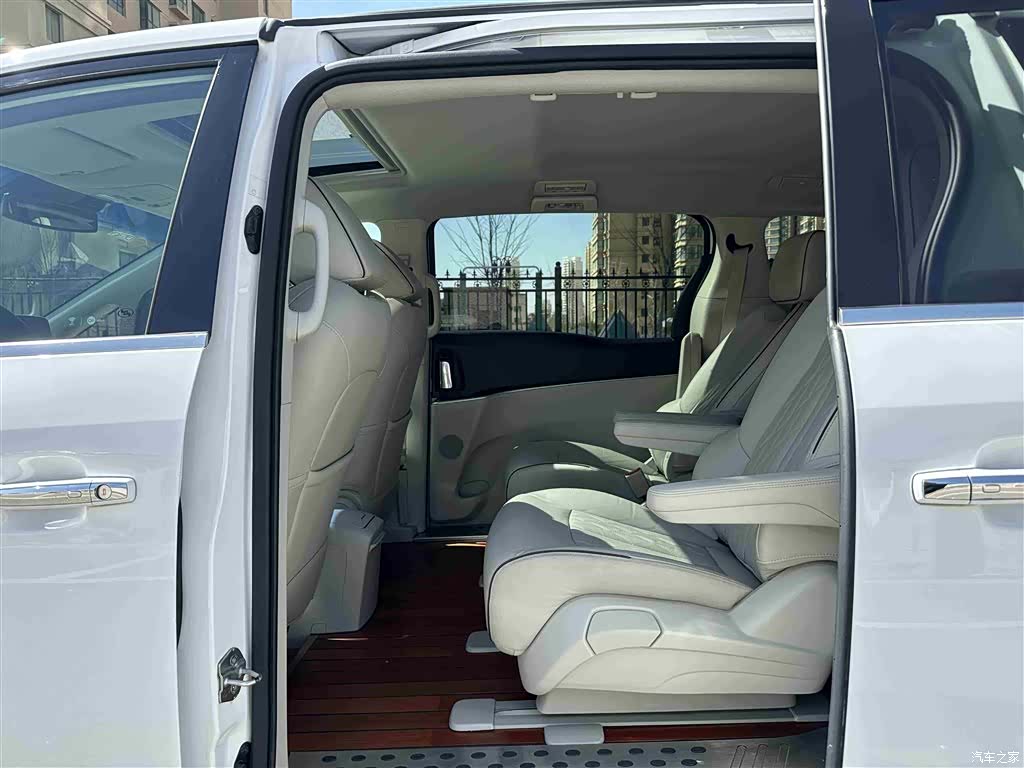 Buick GL8, 2022 6