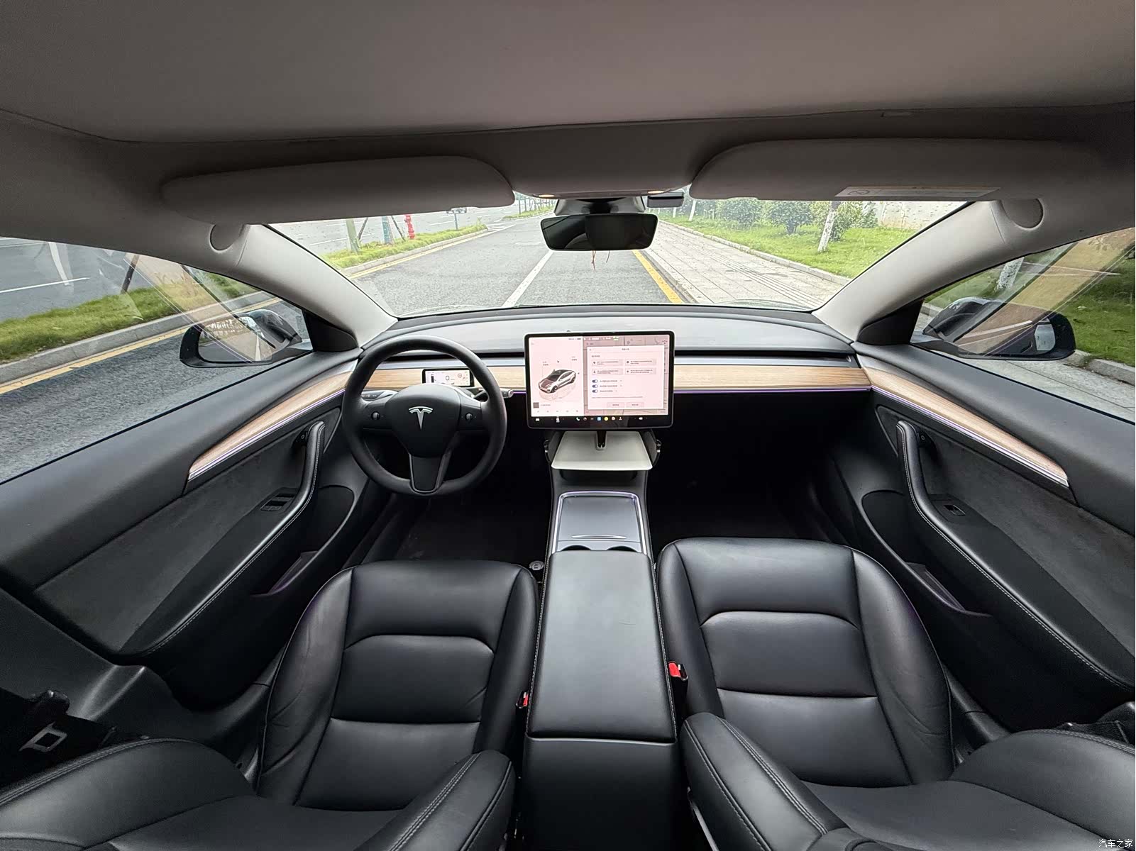 Tesla Model 3, 2023 10