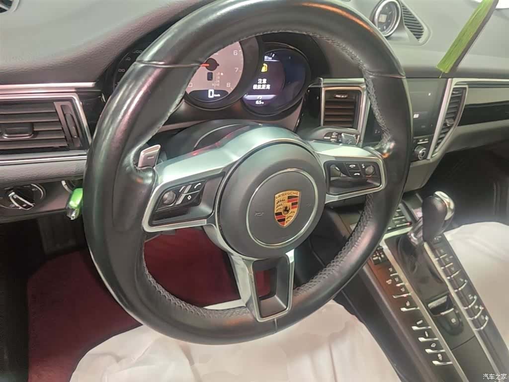 Porsche Macan, 2018 11