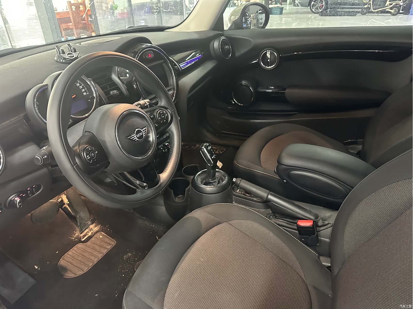 Mini ONE, 2018 7