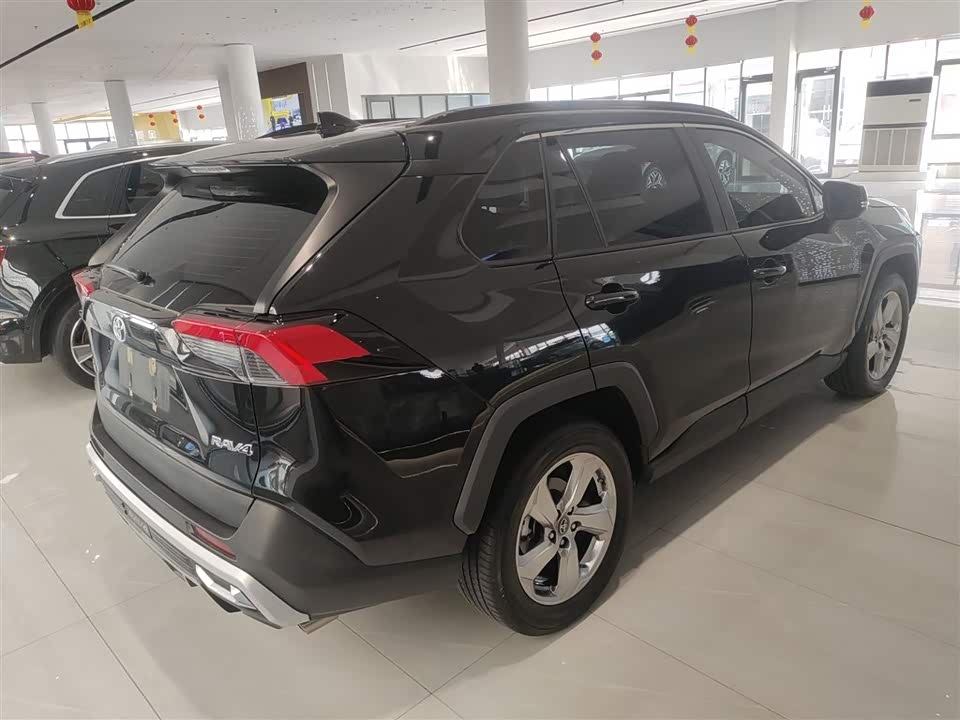 Toyota RAV4 Rongfang