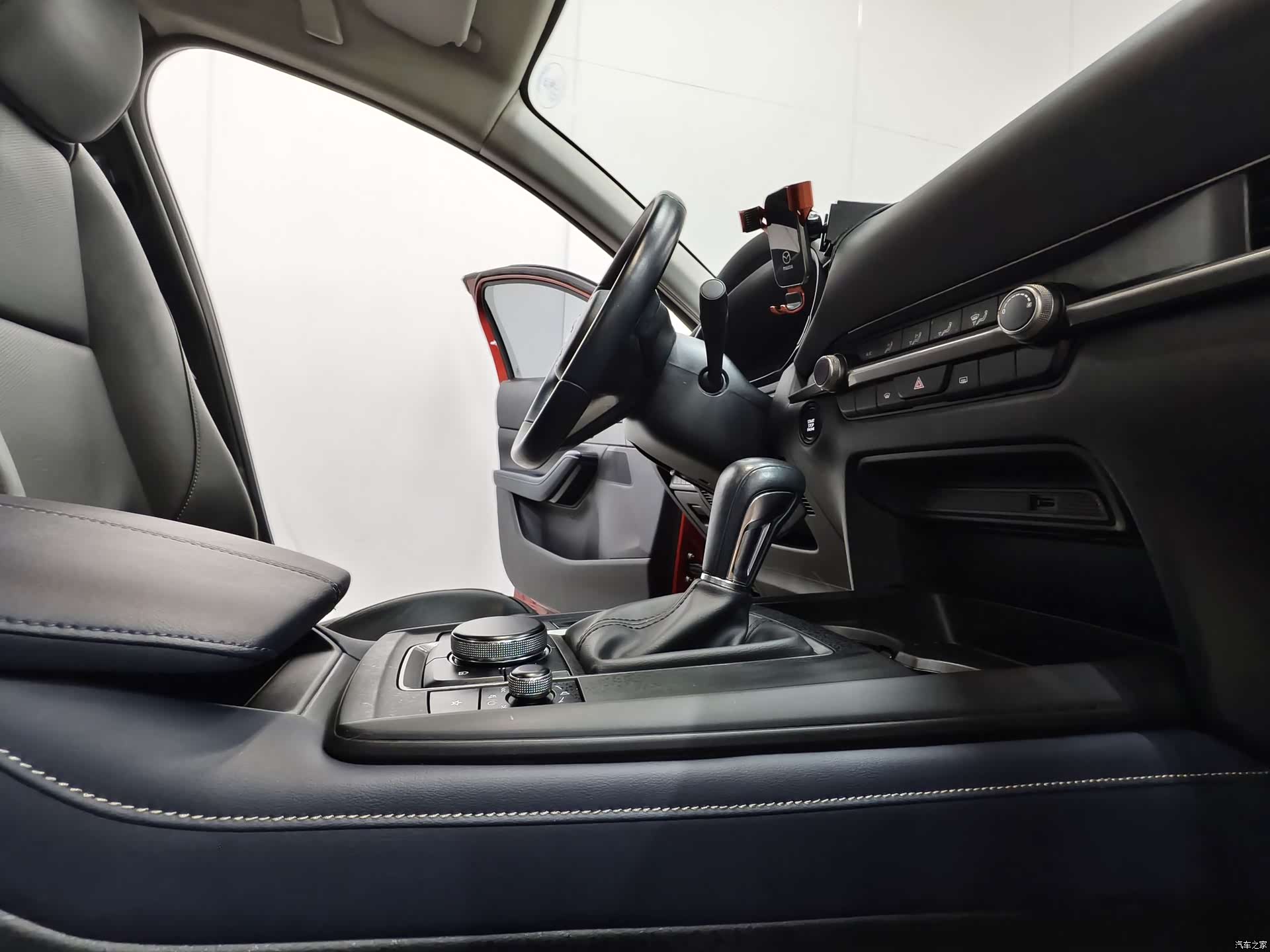 Mazda CX-30, 2022 15