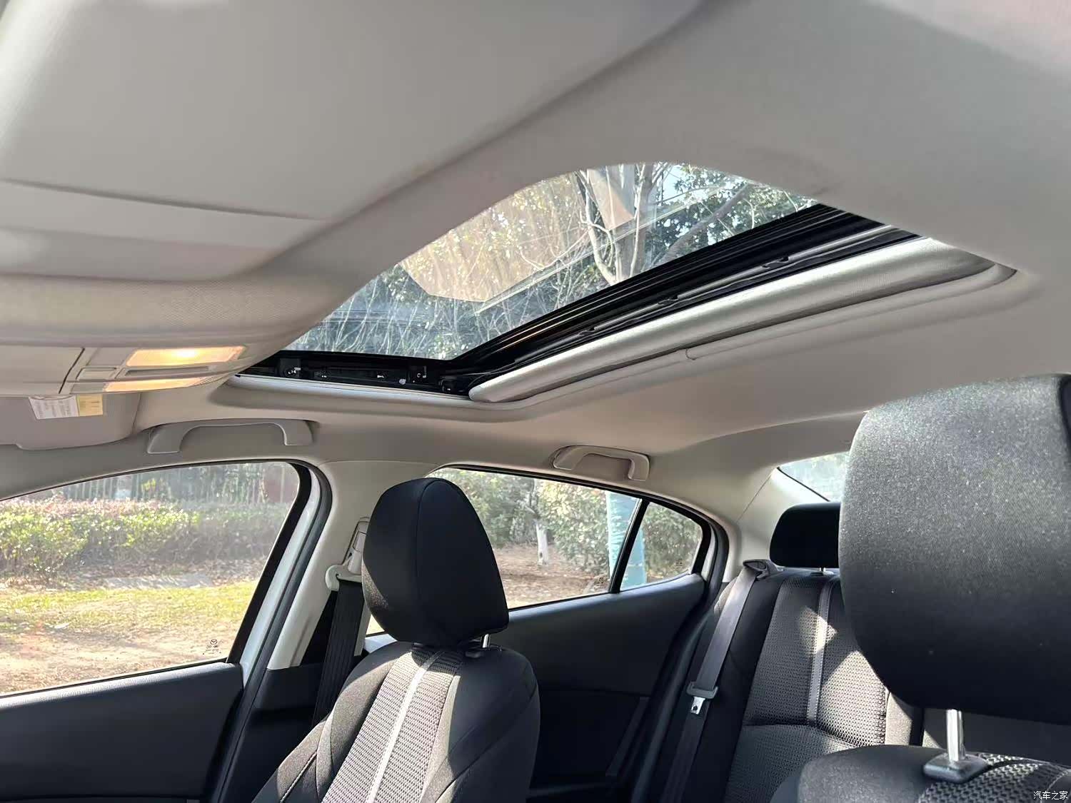 Mazda Mazda3, 2017 6