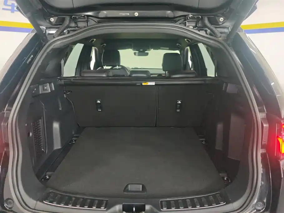 Land Rover Discover sports