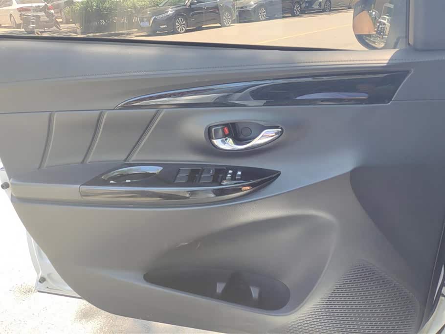 Toyota YARiS L Zhixuan