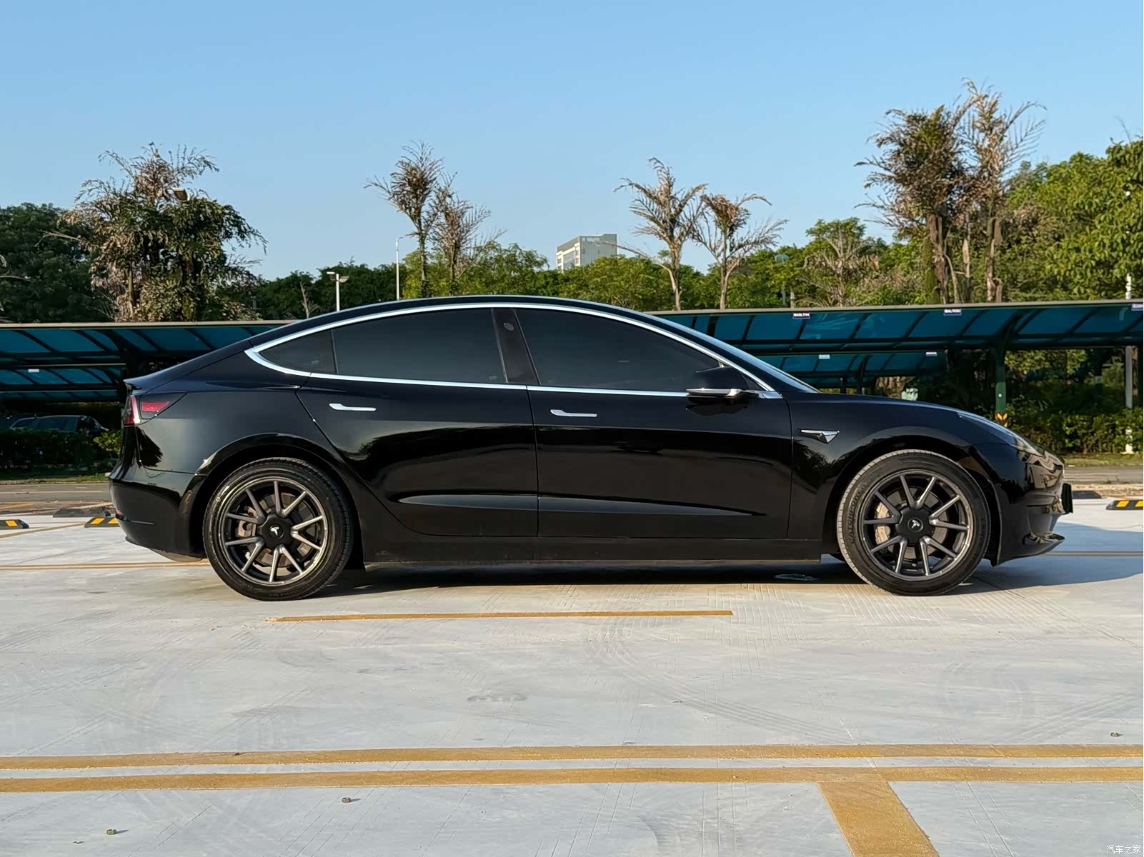 Tesla Model 3, 2020 16