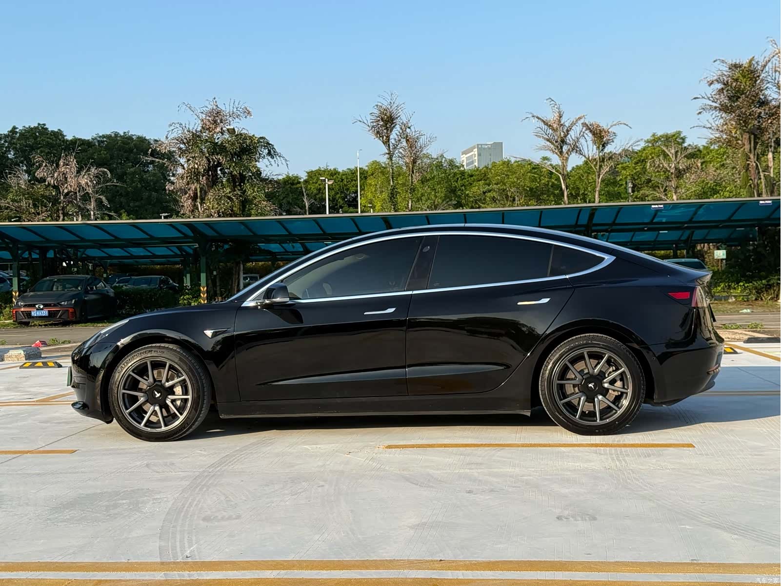 Tesla Model 3, 2020 17