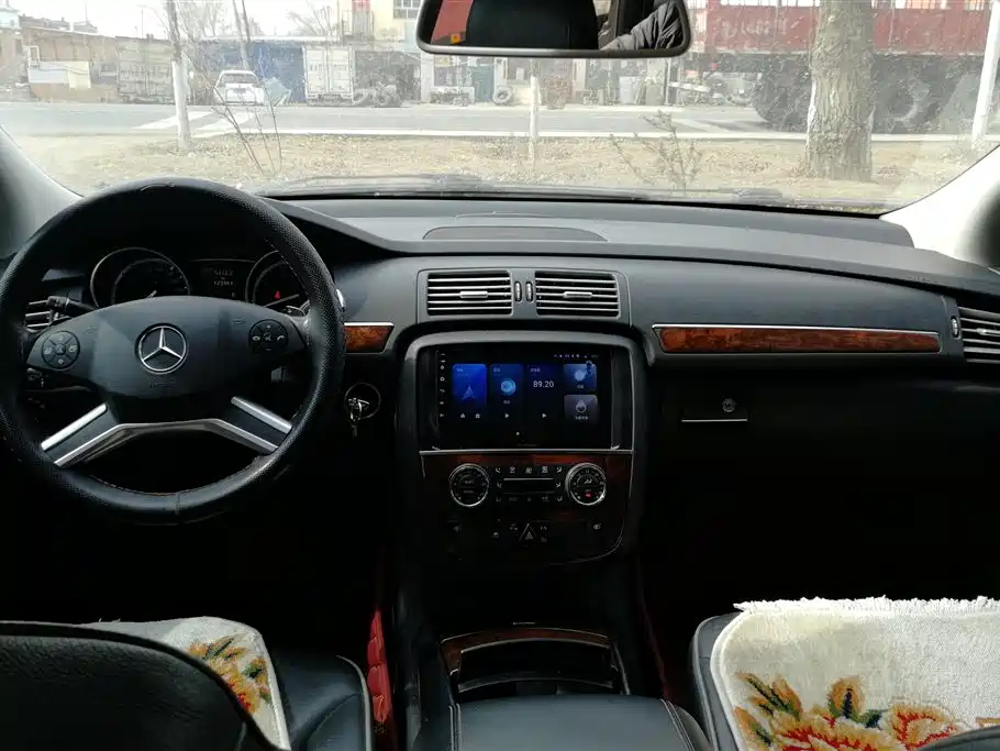 Mercedes-Benz R-class