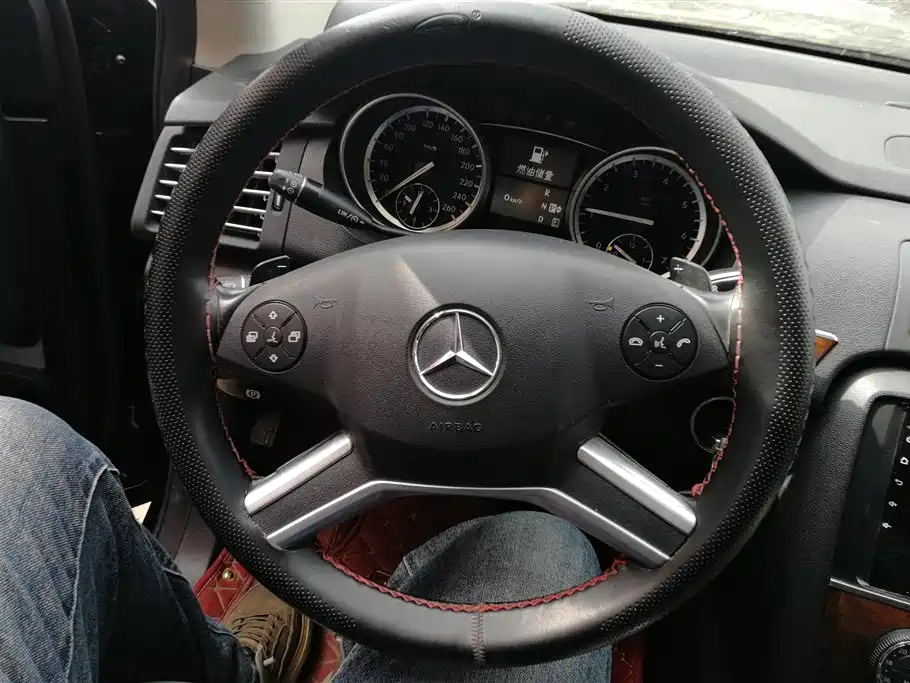 Mercedes-Benz R-class