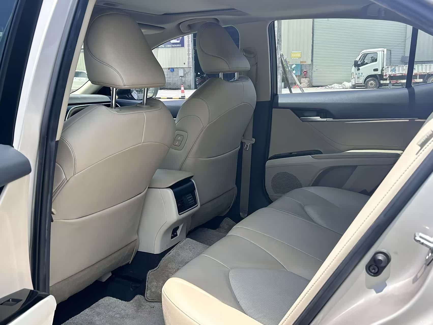 Toyota Camry, 2021 все фото