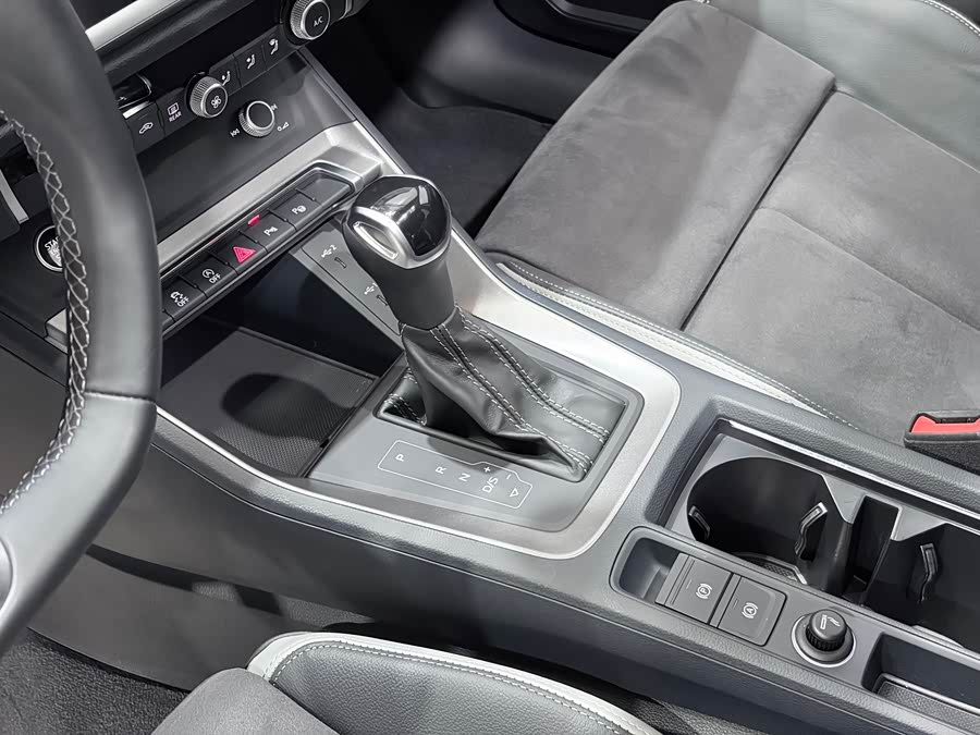 Audi Q3 2022, фото 12