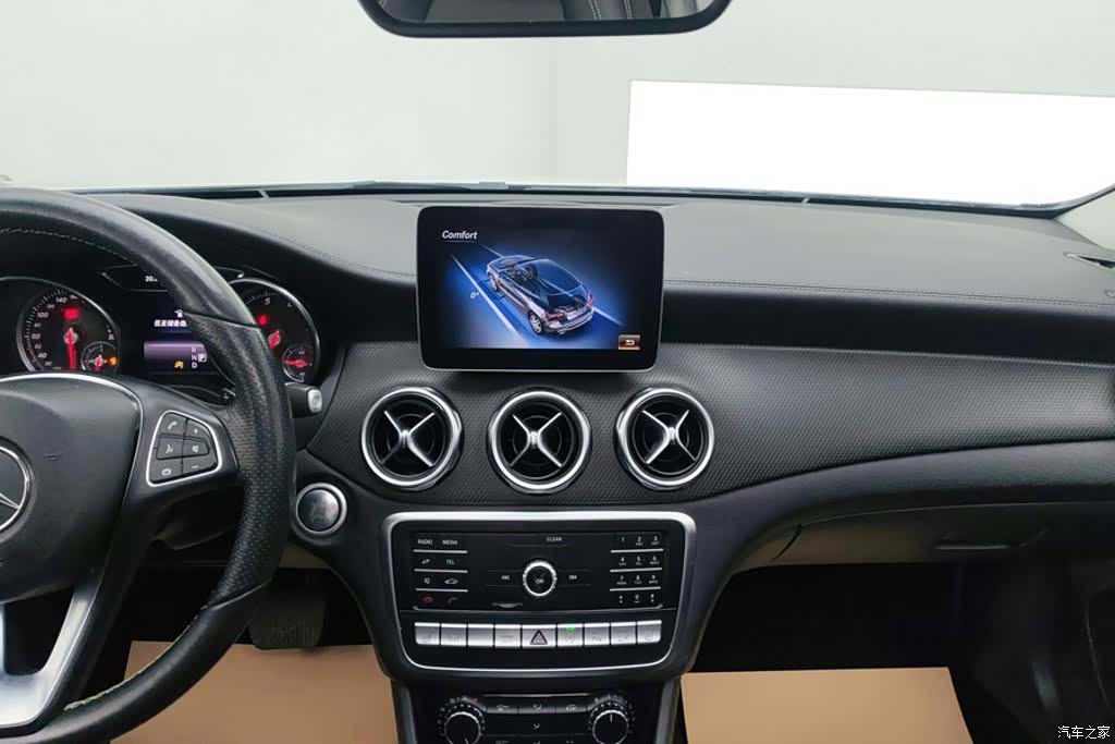 Mercedes-Benz GLA, 2018 13