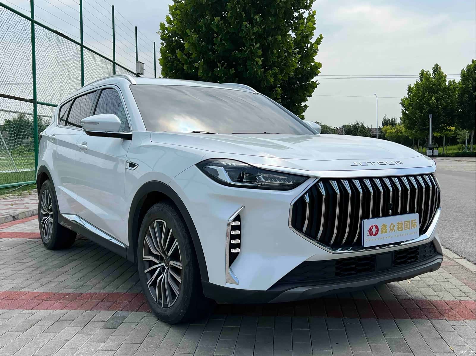Jetour X70, 2023 3