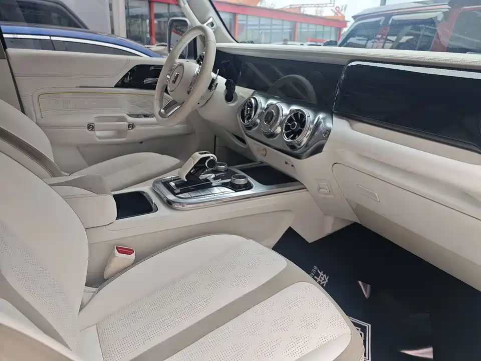 CrossBoundary Co-creation tank 300