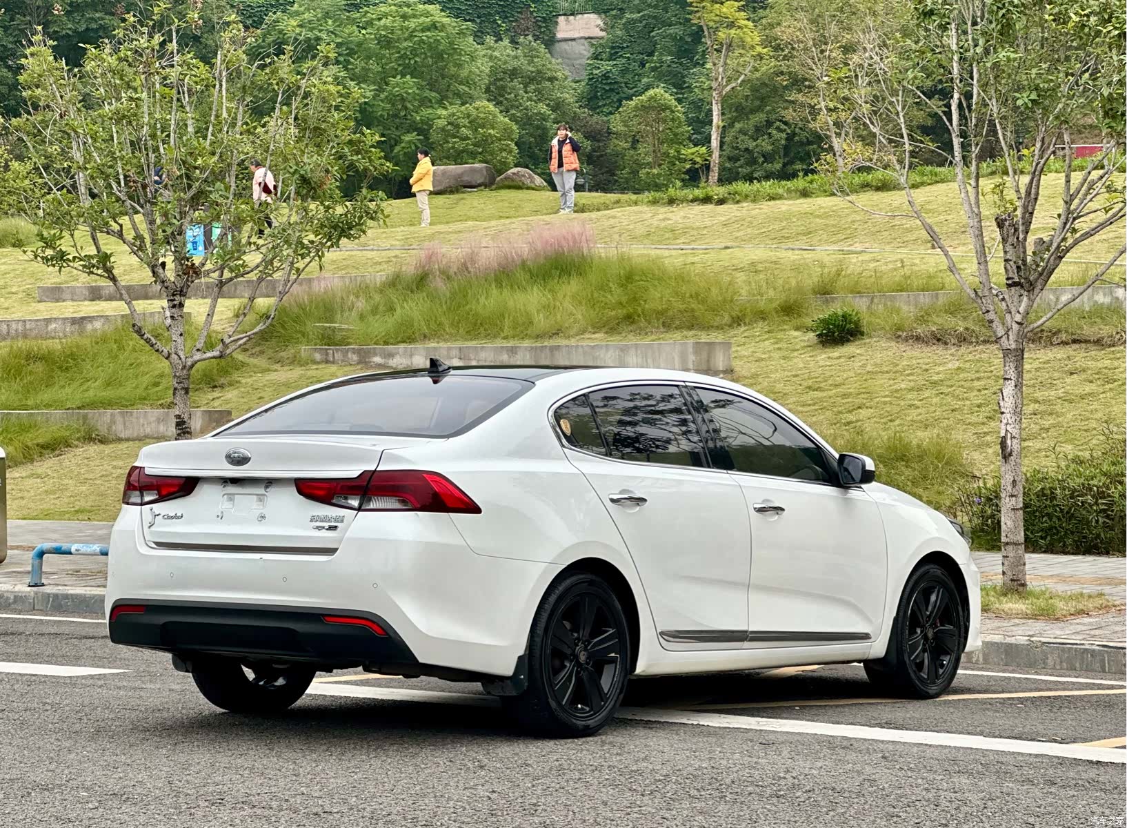 Kia GLS, 2018 12
