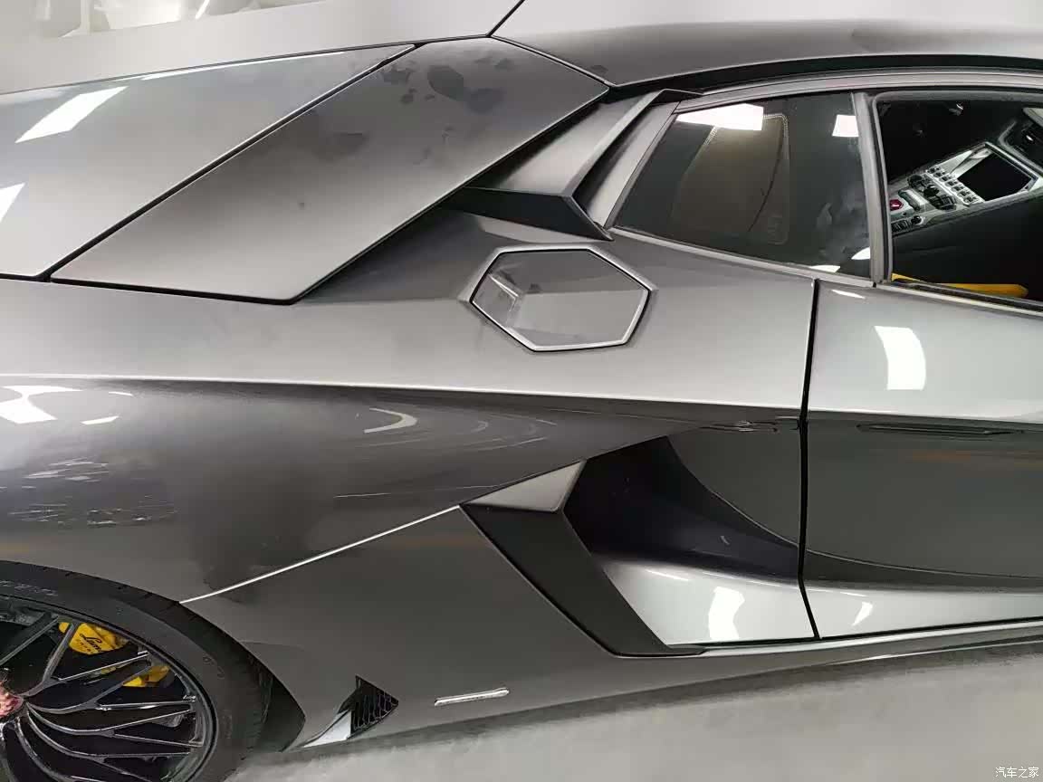 Aventador LP, 2016 9