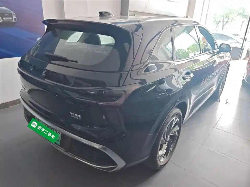 Hongqi HS3 PHEV