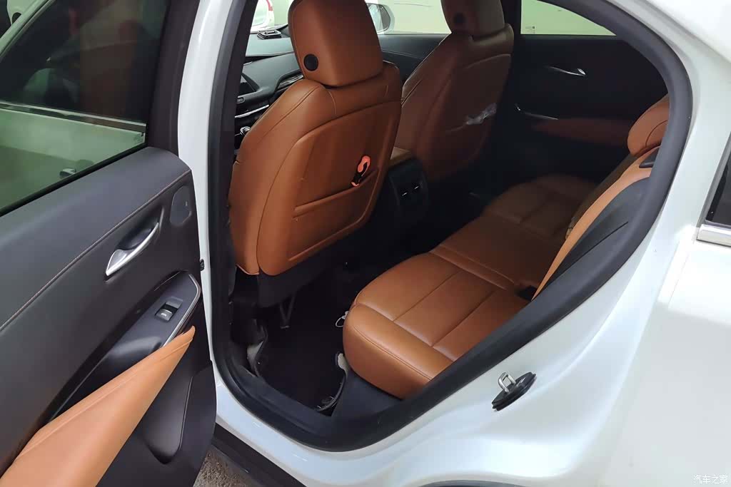 Cadillac XT4, 2022 11