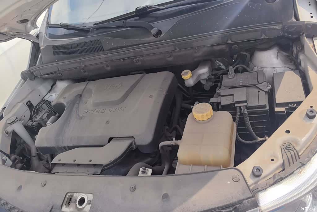 Wuling 730, 2016 10
