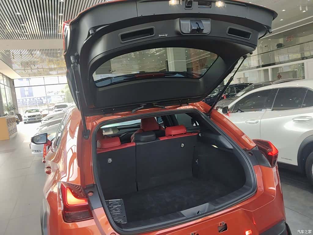 Lexus UX, 2020 19