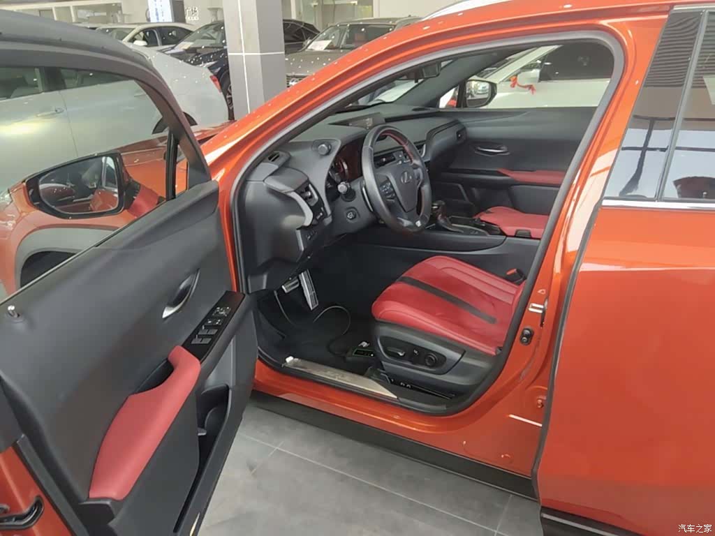 Lexus UX, 2020 16