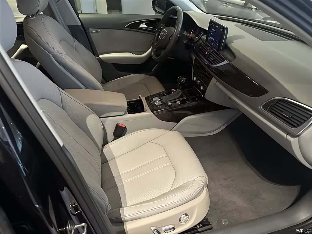 Audi A6L, 2016 12
