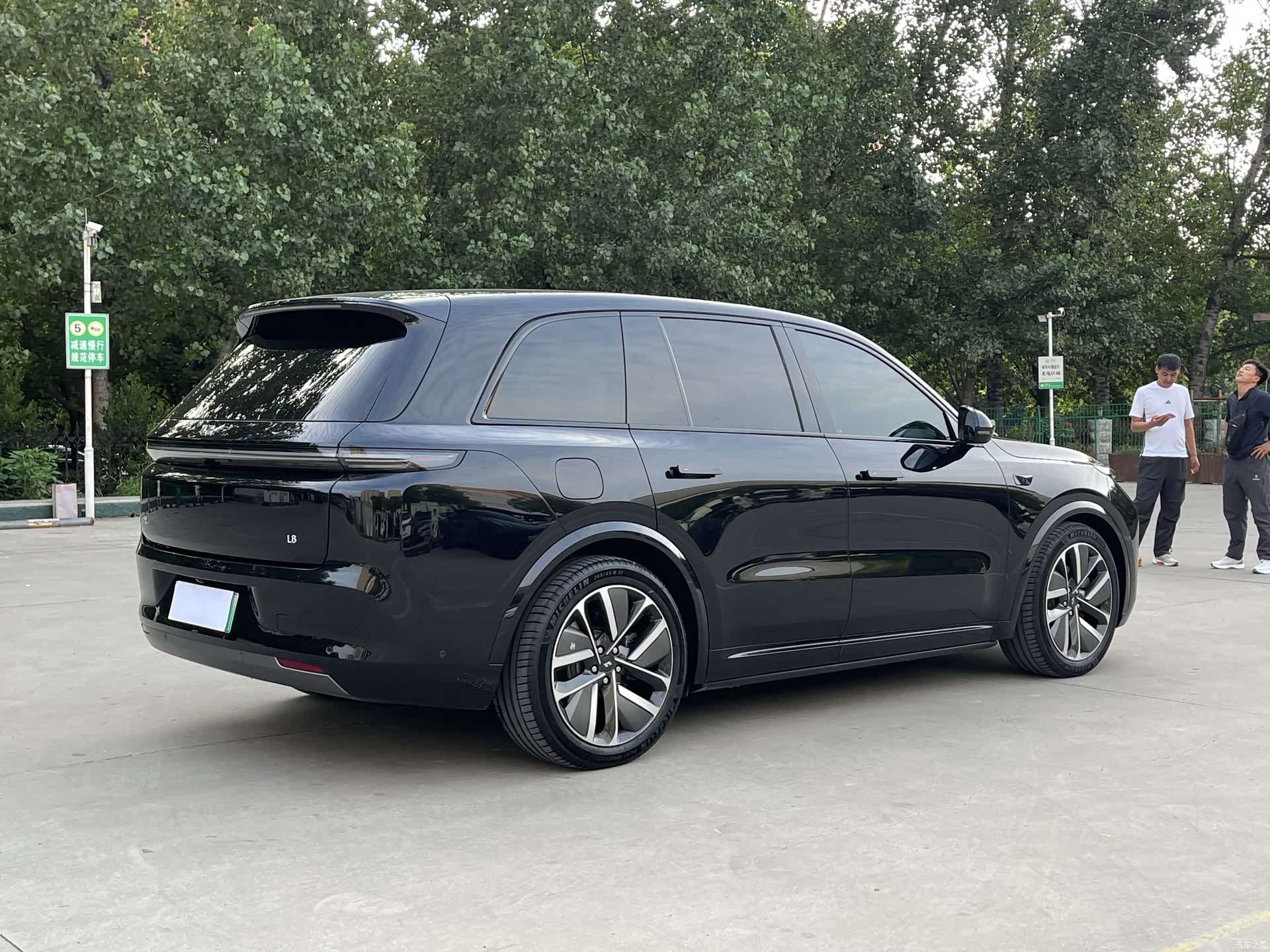 Li Auto L8, 2024 3