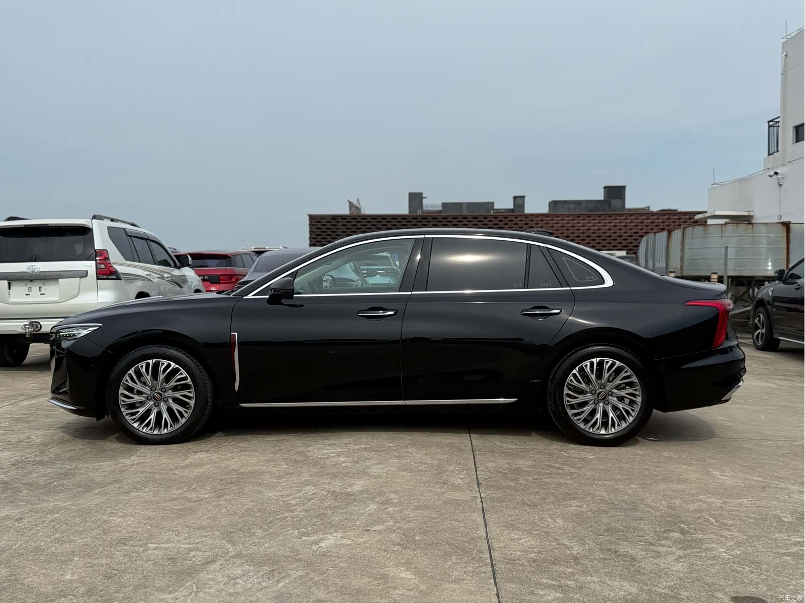 Hongqi H5, 2022 16
