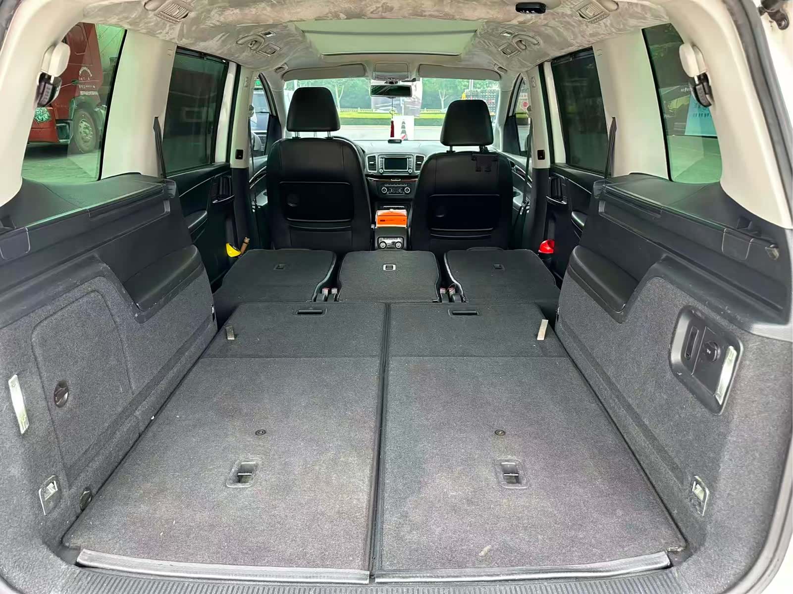 Volkswagen Xia, 2013 11
