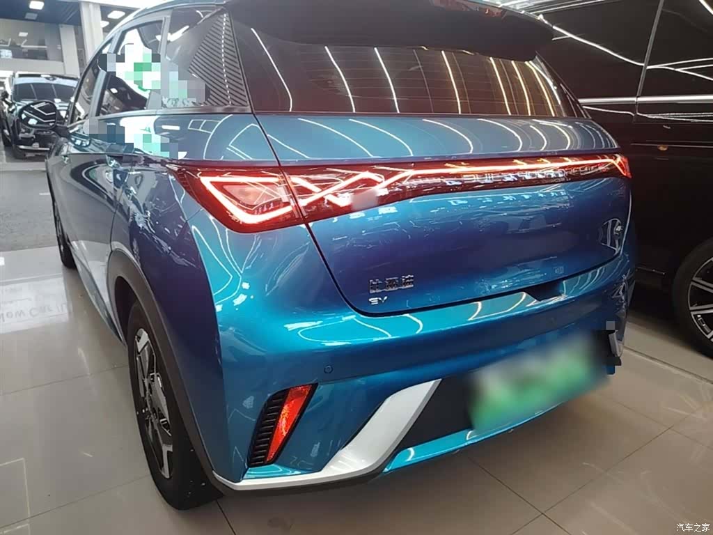 BYD Dolphin, 2023 все фото