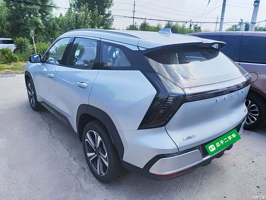 Geely Boyue, 2026 все фото