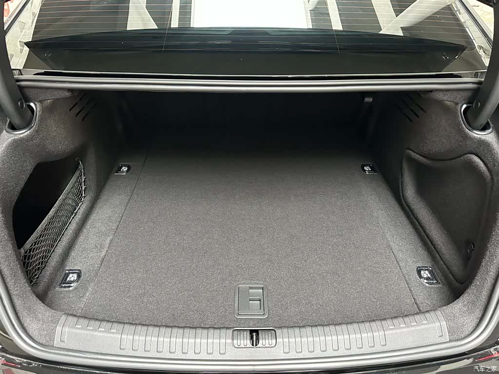 Audi A6L, 2025 8
