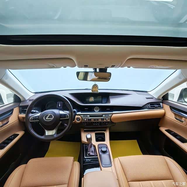 Lexus ES, 2017 9